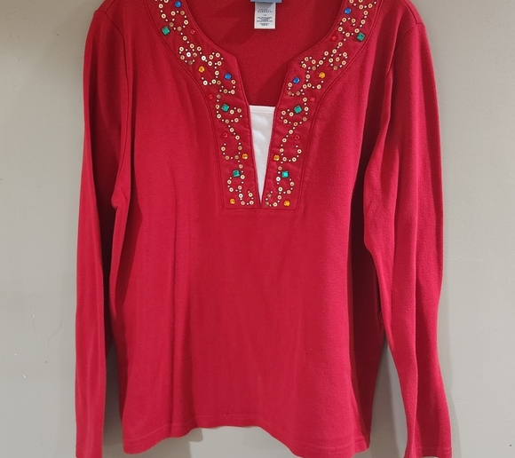 Classic Elements Tops - Classic Elements Emboidered Red Top Sz L